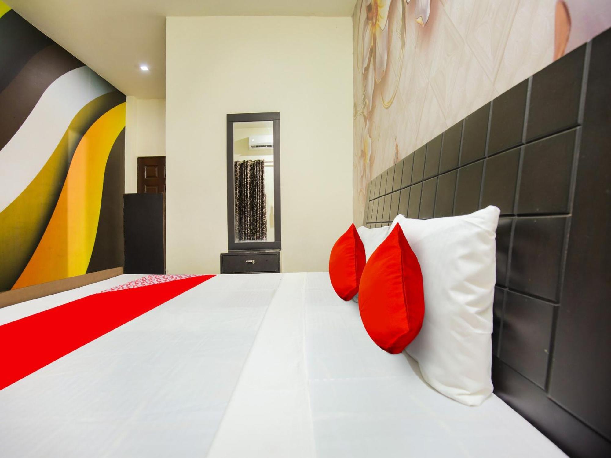 Oyo Flagship Hotel Le Aley Regency Лудхиана Экстерьер фото